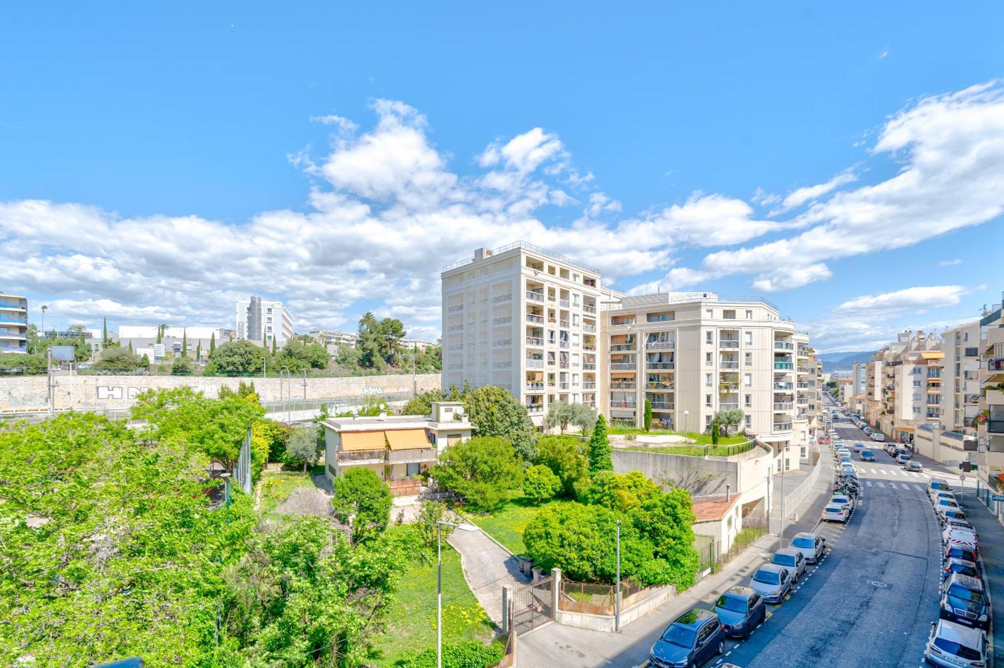 Confortable 2 Pieces 54 M2 Proche De La Mer Nice